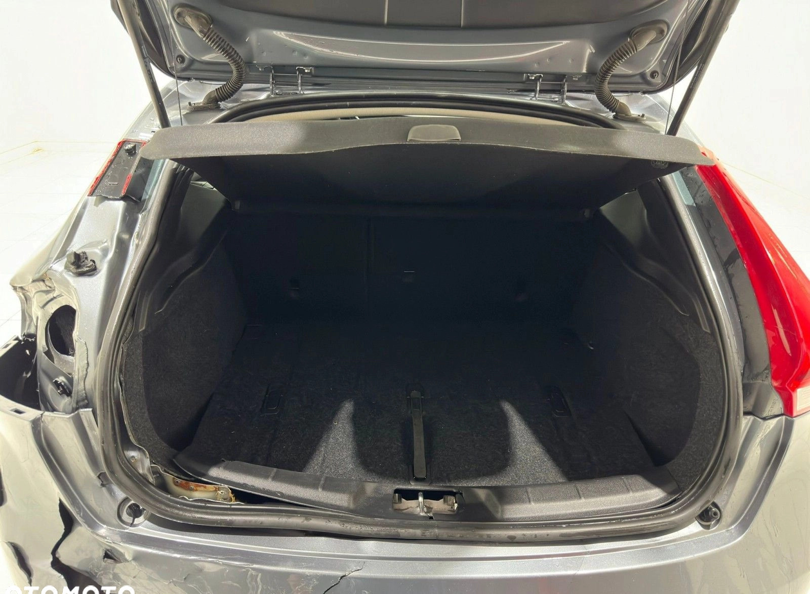 Volvo V40 cena 44900 przebieg: 72588, rok produkcji 2017 z Mrągowo małe 436